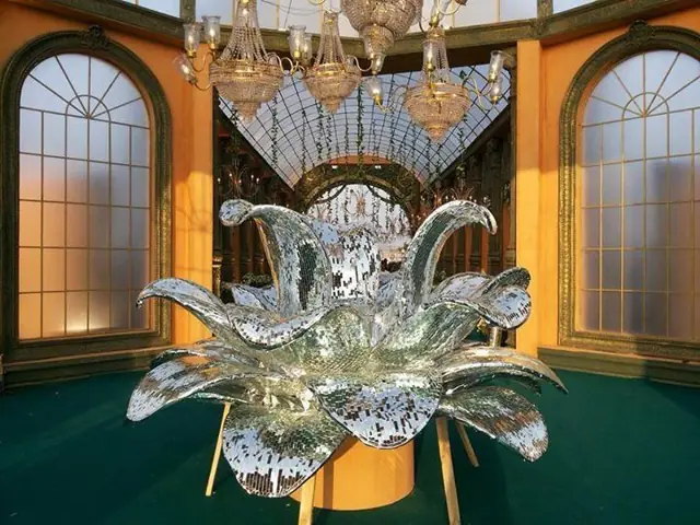 Silver FRP flower decor