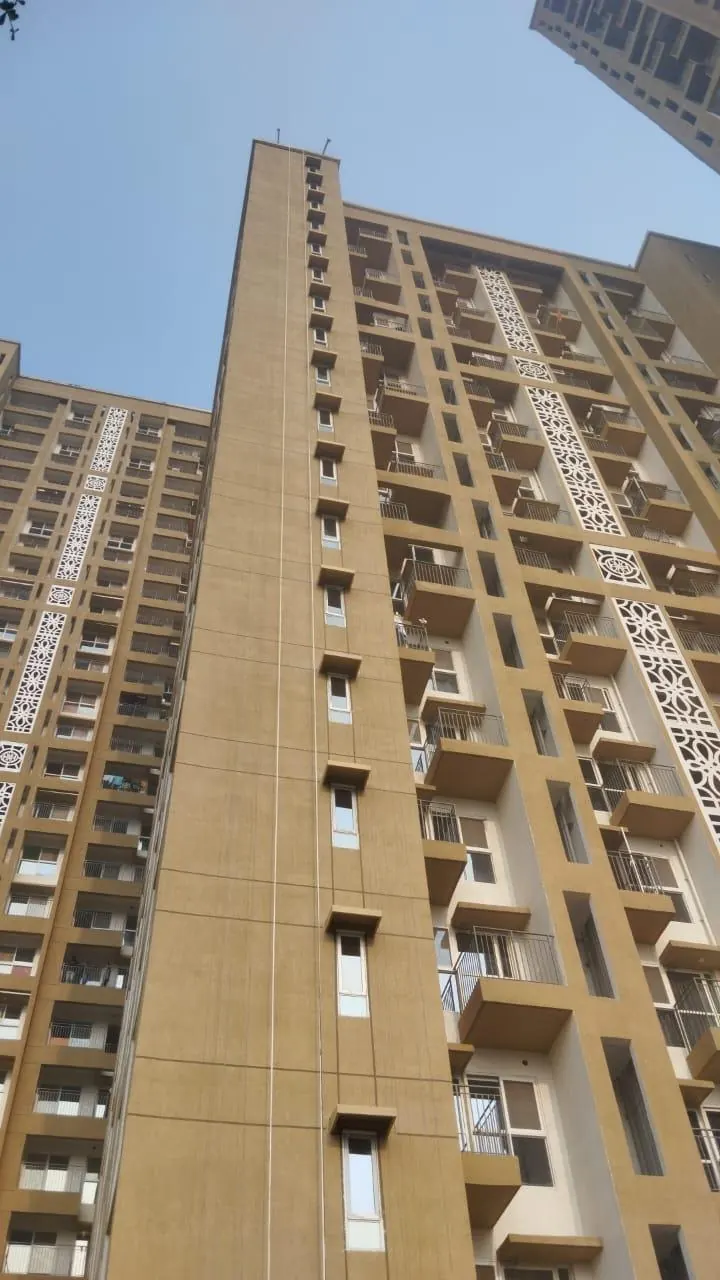 FRP Chajja vs. Traditional RCC Window Sheds: Engineering & Durability Evaluation