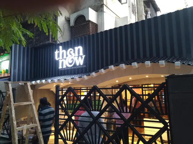 FRP sheet and baluster shop front